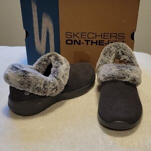 Skechers On-The-Go Lounge Comfort Indoor/outdoor Slipper Shoes, NIB